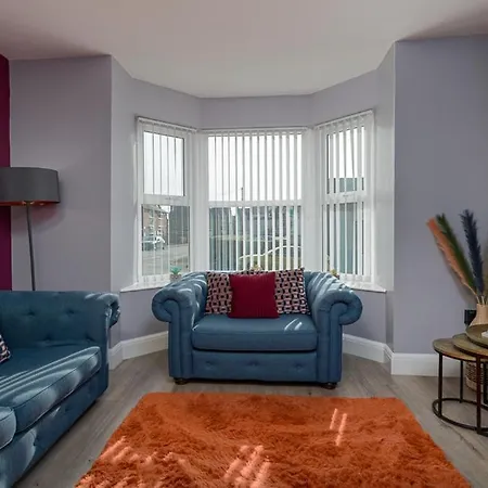 Modern Cozy Retreat-family-friendly-near & Peak District